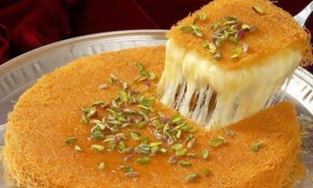 الكنافة الكذابة بالسميد طريقة عمل كنافة كذابة بالسميد