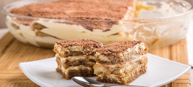 الوصفة الاولى هي حلى التراميسو اسهل حلويات منزلية في شهر رمضان