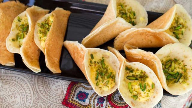قطايف رمضان طريقة عمل القطايف بالسميد والحليب