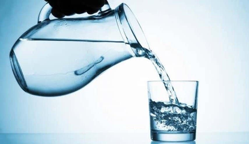 هل شرب الماء بعد الولادة القيصرية مضر